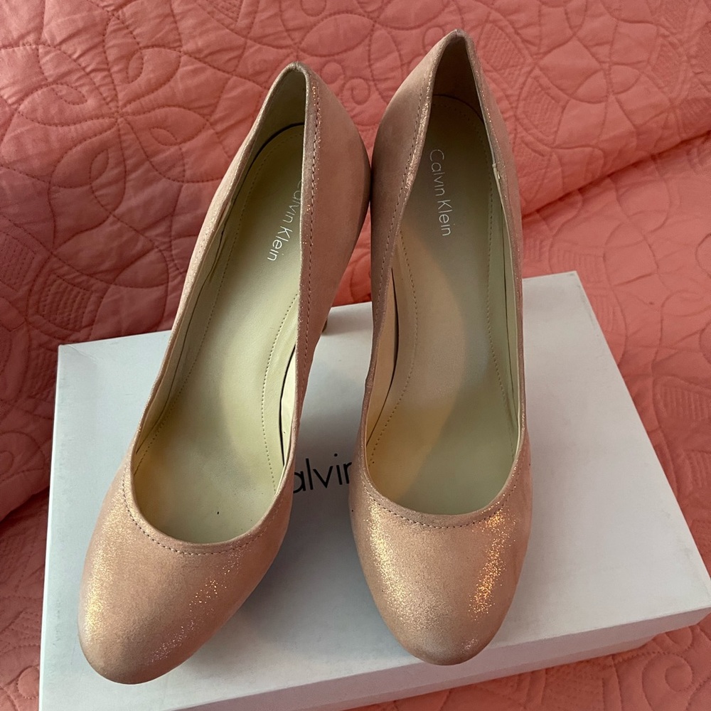 Metallic Pink Calvin Klein pump
